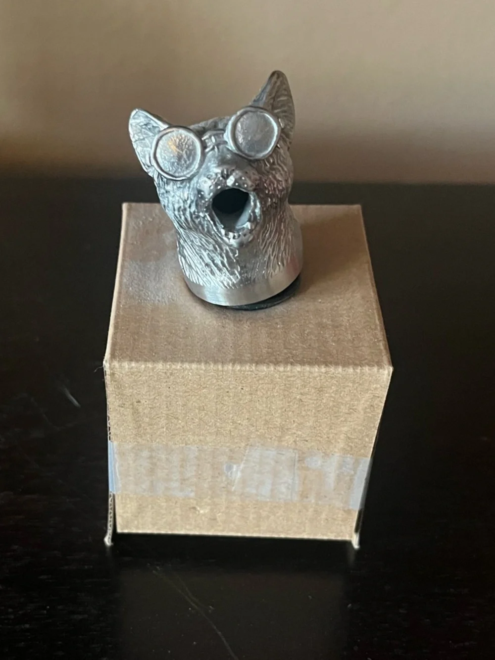 In Vino Veritas Menagerie cool cat wine pourer